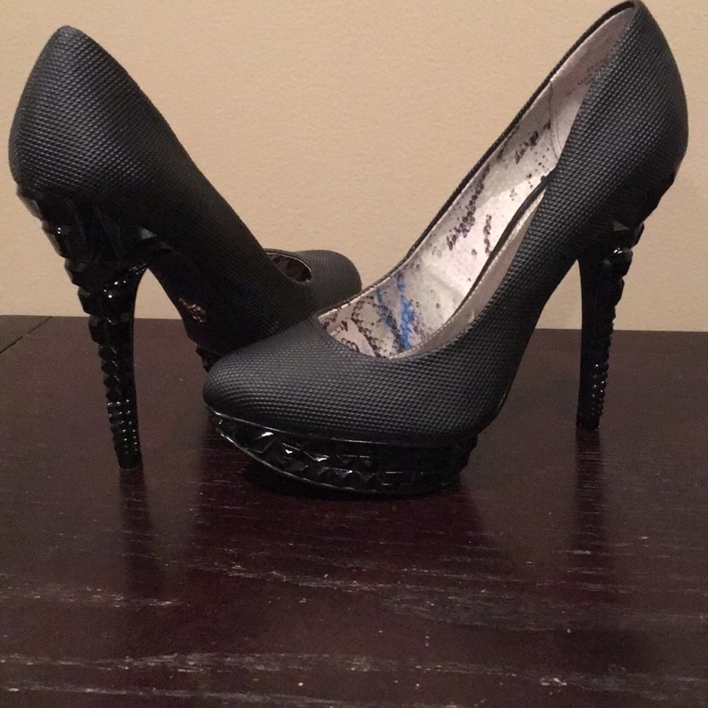 Rachel Roy 7.5 pump